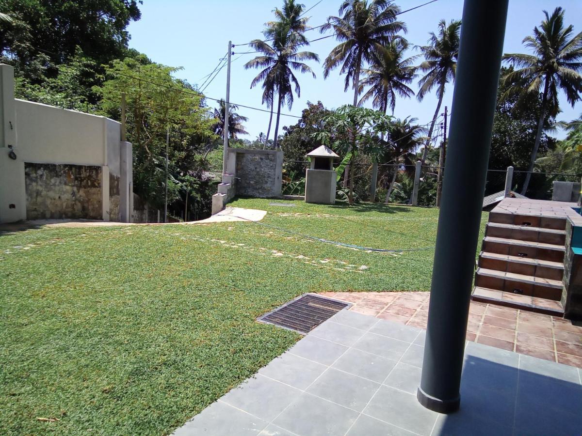 The Moose Weligama Bed and Breakfast Eksteriør billede